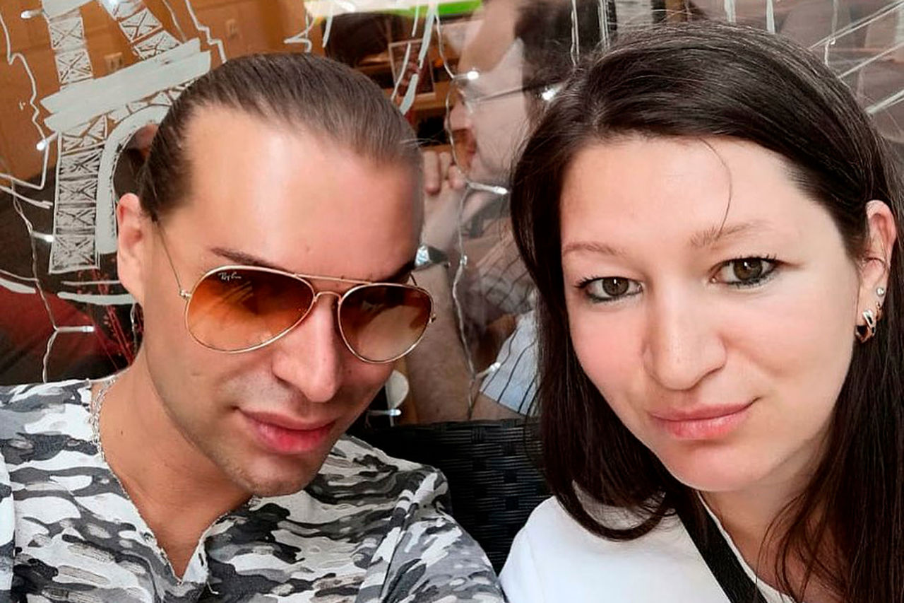 Новой женой Гогена Солнцева оказалась экс-падчерица шоумена.