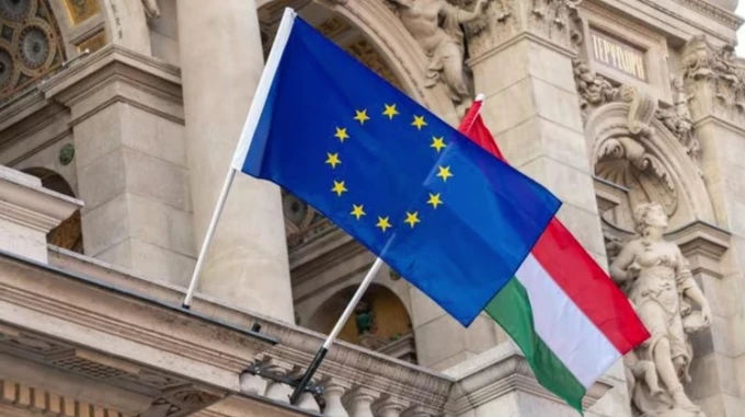 Венгрия подала иск в Суд на ЕС против запрета поставок газа из России.