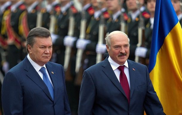 Лукашенко считает, что Янукович не был предателем Украины.