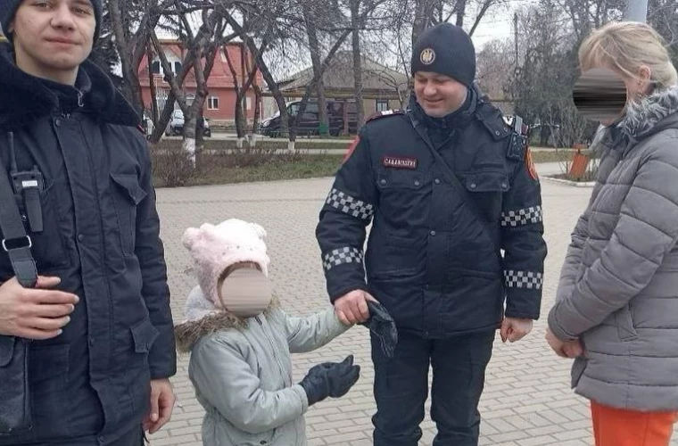 В Бельцах карабинеры вернули родителям ребенка, который потерялся.