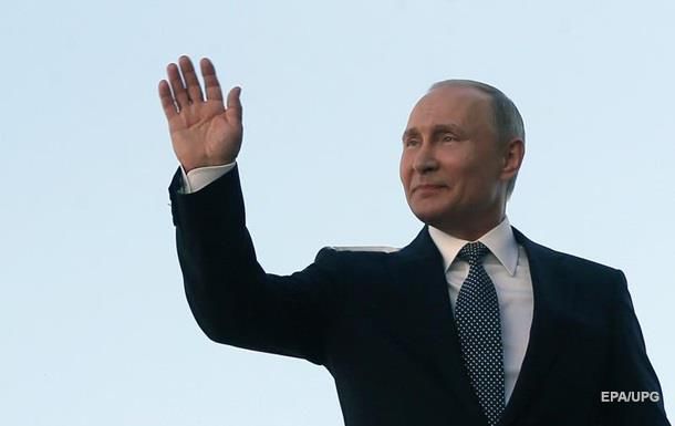 Российский президент поздравил лидеров десяти государств с Днем Победы, кроме Украины и Грузии, в этих странах он поздравил только граждан.