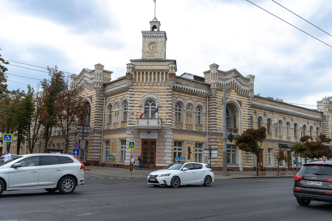 Ставки местных сборов в Кишиневе в 2024 году вырастут в среднем на 6%.