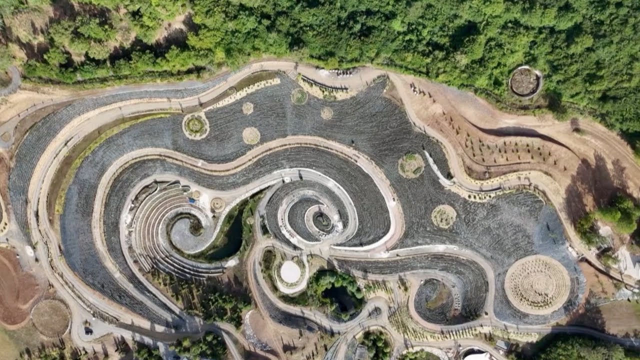 Tabloul Noaptea înstelată a lui Van Gogh a fost recreat sub forma unui parc în Bosnia și Herțegovina.