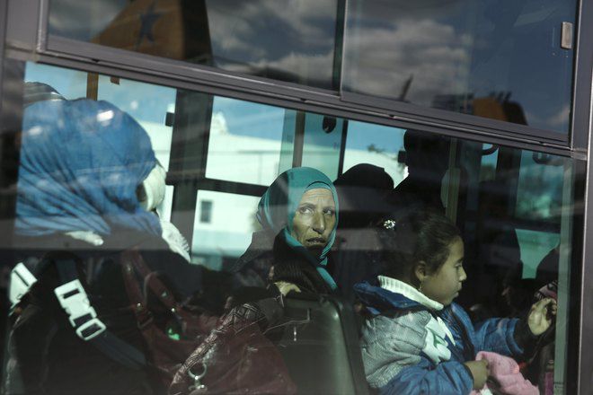 Дрейер присоединился к беженцам в поездке. Фото: reuters.com