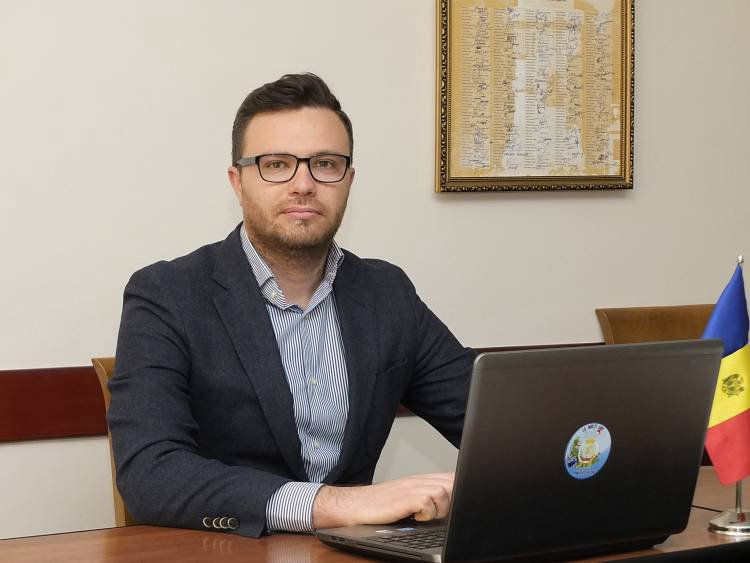 Министр окружающей среды Серджиу Лазаренку.