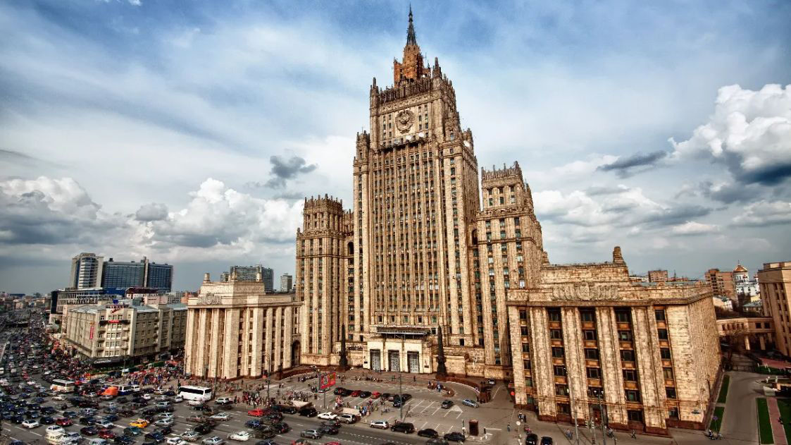 МИД РФ: Мы внимательно следим за заявками Украины и Молдовы на вступление в ЕС.
