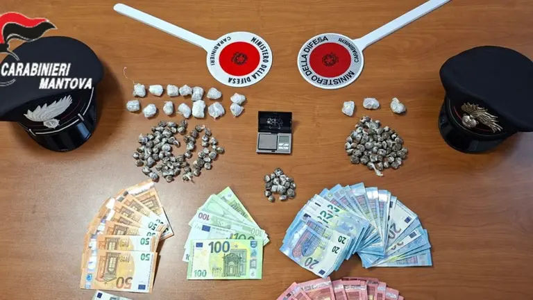 Un moldovean, arestat în Italia cu 147 de doze de hașis.