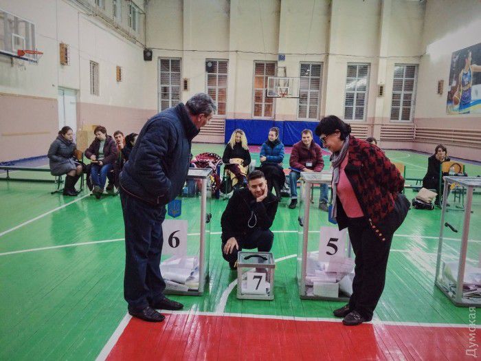 В Одессе низкая явка- проголосовали всего 38,06% избирателей.