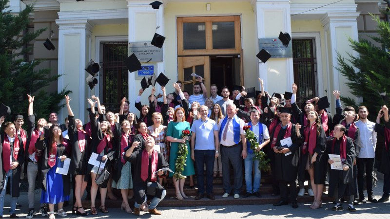В Техническом университете Молдовы вручили дипломы выпускникам.