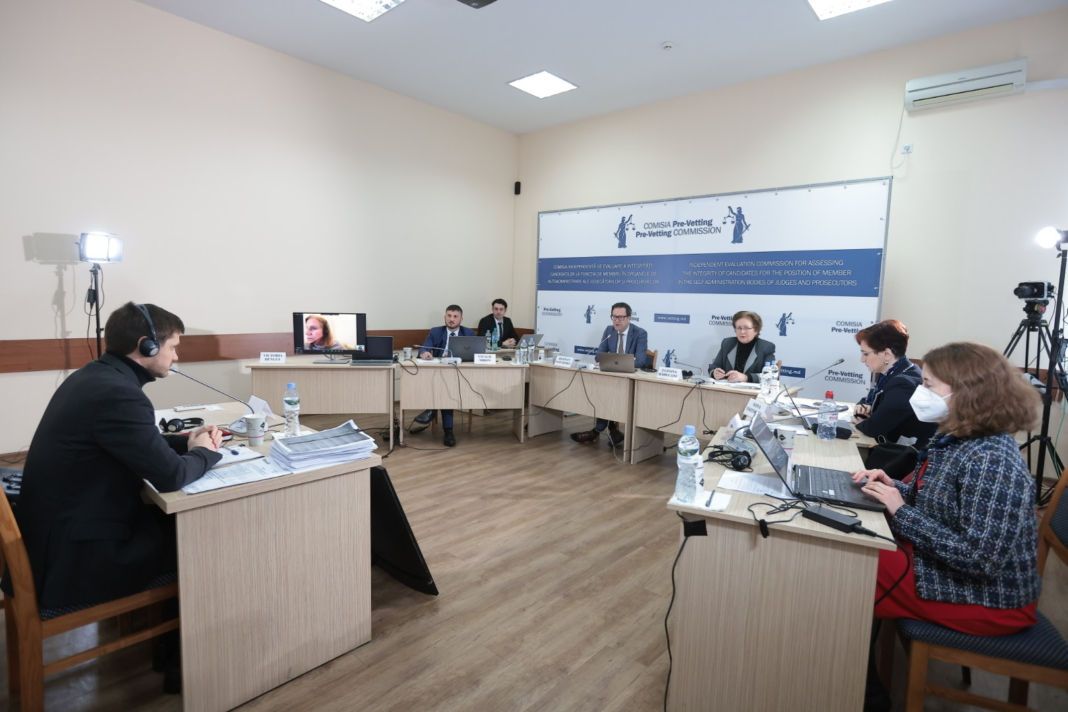 Комиссия Vetting направила первые отчеты об оценке в ВСМ.