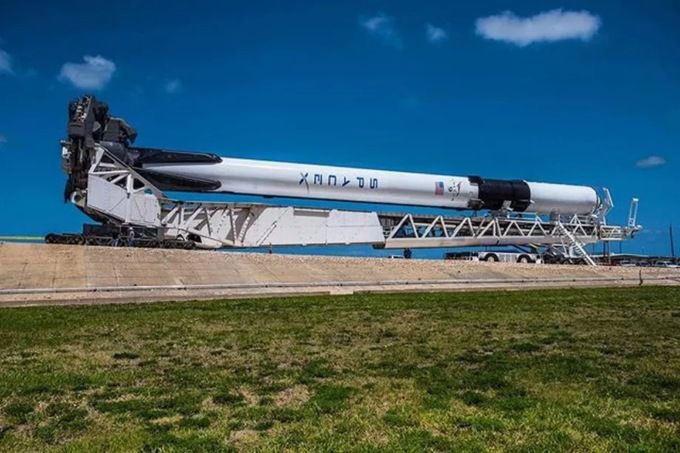 SpaceX отложила запуск Falcon 9 с многоразовым разгонным блоком