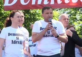 Нэстасе: Если он так себя ведет – он тем более должен подать в отставку.