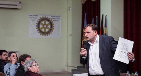 El a mai spus că există șanse ca în 2017 să aibă loc alegeri parlamentare anticipate, acesta fiind un „deziderat” al Platformei DA.