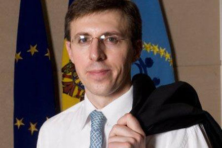 Primarul General al capitalei, Dorin Chirtoacă, este favorit la câștigarea alegerilor locale generale din acest an. Foto: moldova24.info