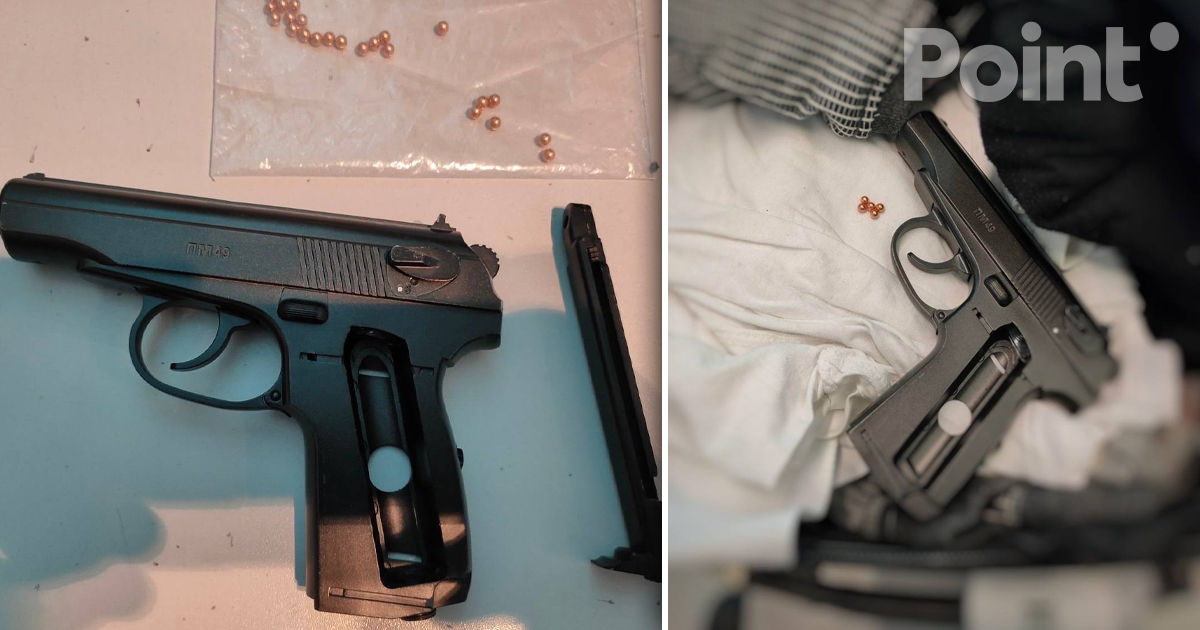 Un pistol pneumatic cu bile metalice, găsit în bagajul unui pasager pe Aeroportul din Chișinău.