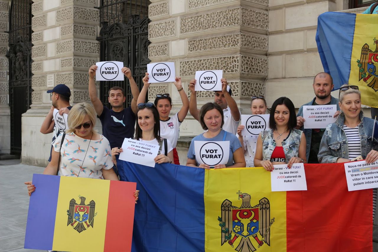 Молдавская диаспора в Великобритании протестовала против решения ВСП.