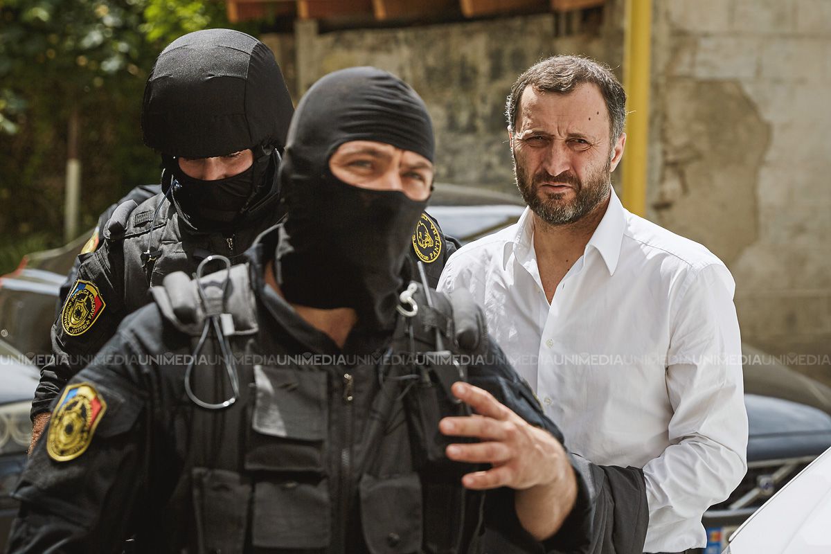Fostul premier Vlad Filat, care a fost condamnat la nouă ani de închisoare pentru trafic de influenţă şi corupere pasivă. Foto: unimedia.info