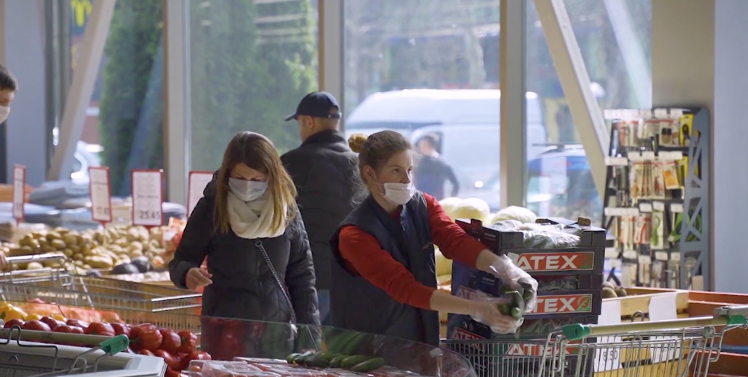 В магазинах Кишинева дефицита продуктов не наблюдается.
