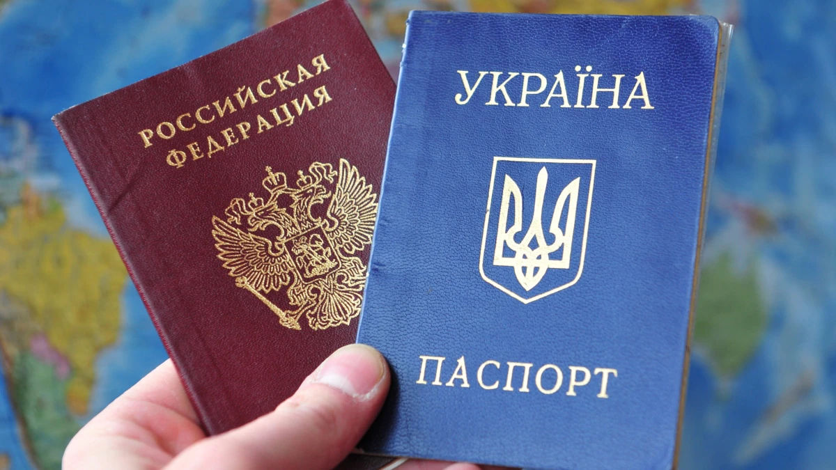 Петиция к Зеленскому о введении виз для россиян собрала необходимые подписи.