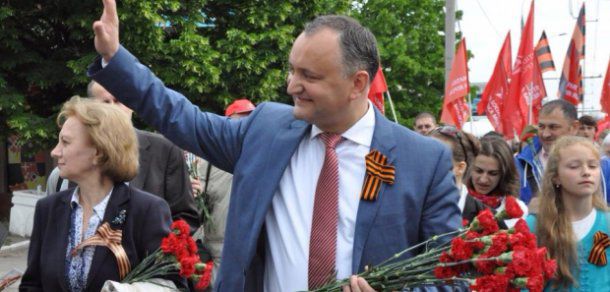 Organizatorii susțin că numărul participanților se ridică la 10-12 mii de persoane. Foto: realitatea.md