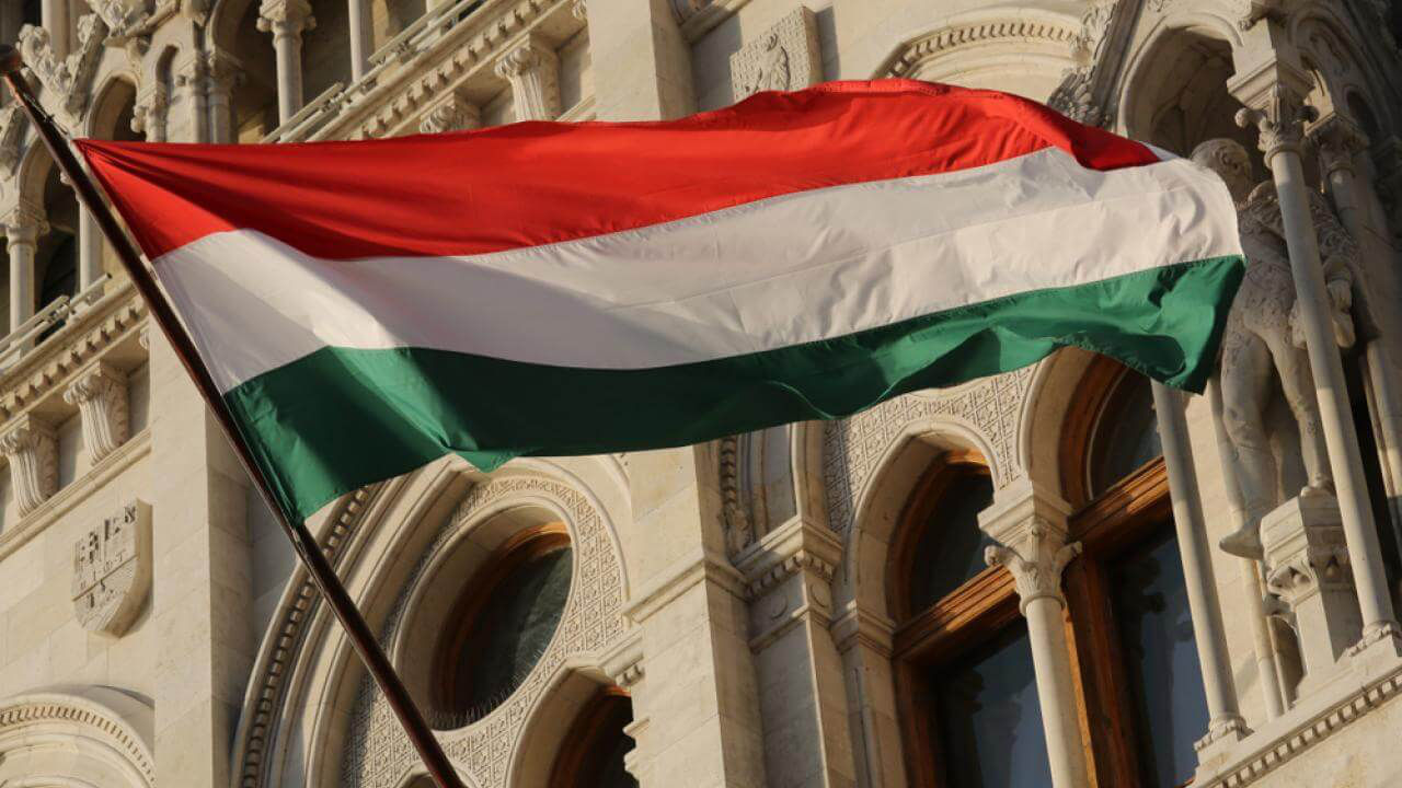 Правительство Венгрии поддерживает усилия Киева по вступлению в ЕС