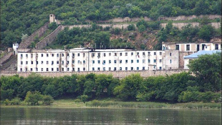 Un deținut, în vârstă de 43 de ani, a decedat la Rezina. Foto: wikimapia.org