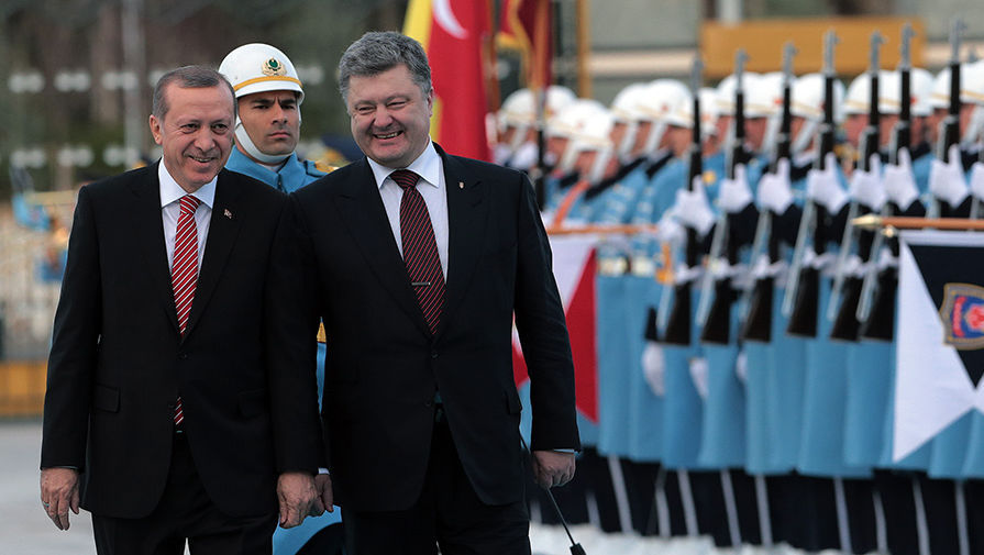 Президент Турции Реджеп Тайип Эрдоган с президентом Украины Петром Порошенко.