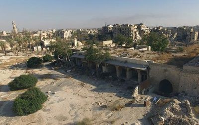 Крупнейший на востоке Алеппо госпиталь подвергся бомбардировке, сообщают правозащитники.