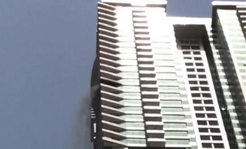 Un nou zgârie-nori din Dubai în flăcări, lângă cel devastat recent