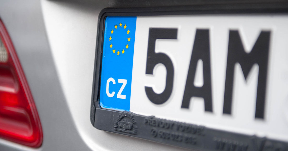 Reguli dure pentru șoferii cu mașini înmatriculate peste hotare: Amenzile vin și după aproape un an.