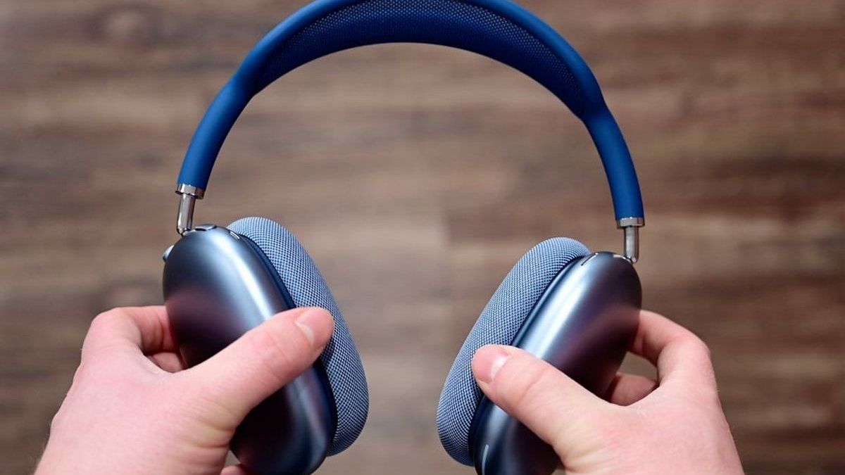 Apple собирается выпустить недорогую версию AirPods Max.