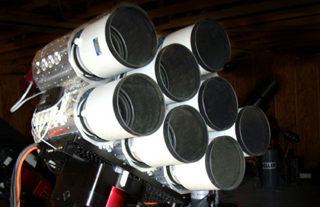 Для своих наблюдений астрономы применяли аппараты Dragonfly Telephoto Array. Фото: news.yale.edu