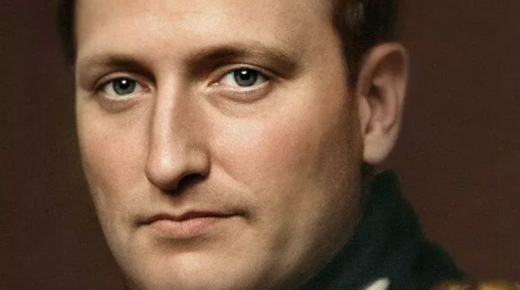 Искусственный интеллект воссоздал истинное лицо Наполеона.