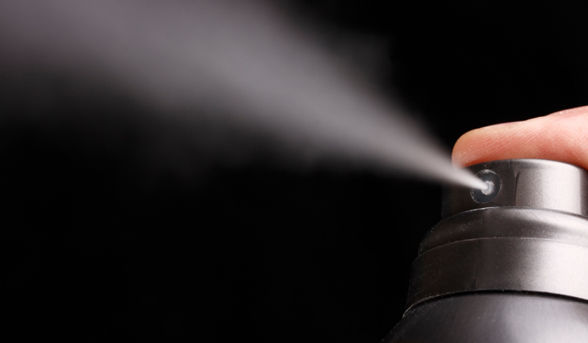 O fetiță a murit după ce a utilizat excesiv un spray ambiental. 