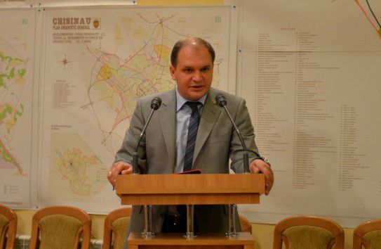Председатель фракции ПСРМ в Мунсовете Ион Чебан.