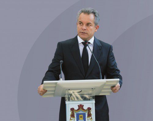 Plahotniuc îndeamnă tinerii să se avânte în business. Foto: canal2.md