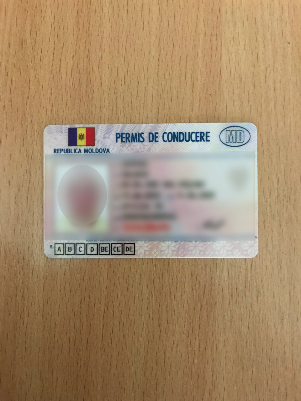 Și-a perfectat permisul de conducere contrafăcut cu 150 de euro