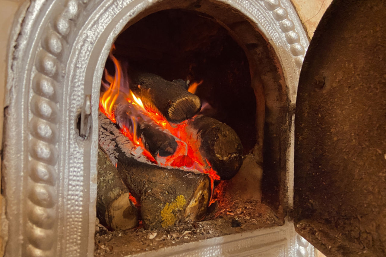 Trei copii s-au intoxicat cu monoxid de carbon din cauza unei sobe defecte.