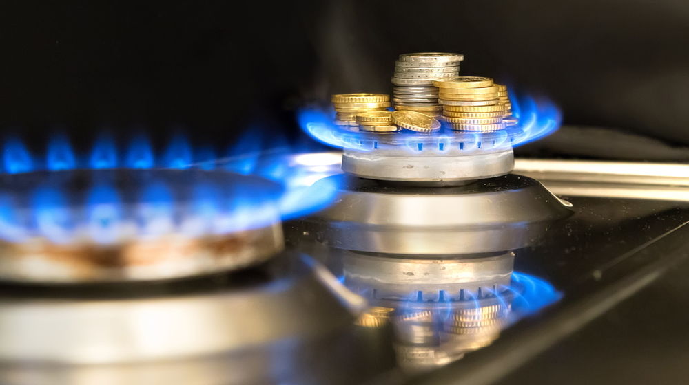 Более 4 700 потребителей отключены от природного газа из-за долгов.