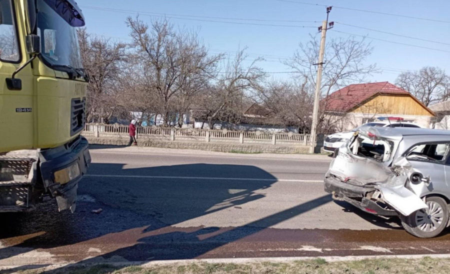 В Сорокском районе произошло ДТП: женщина доставлена в больницу.