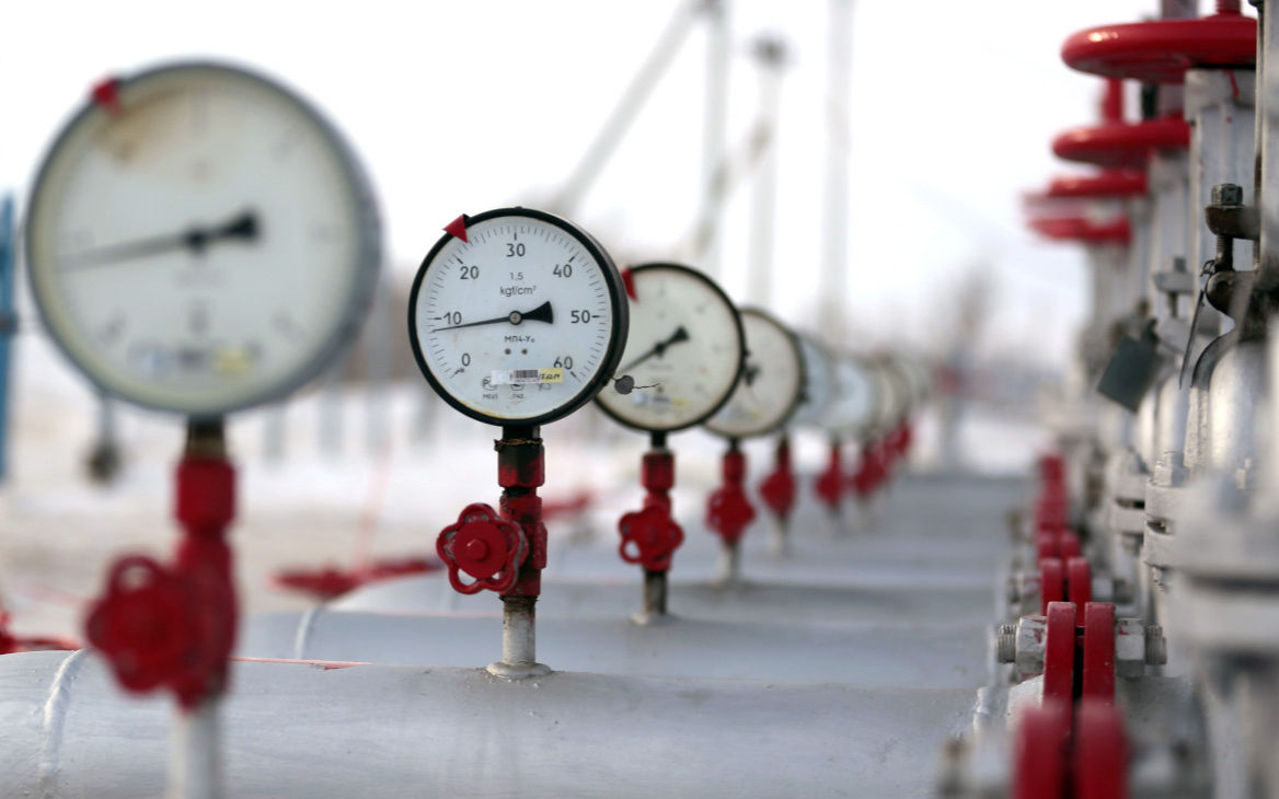 Цены на газ превысили $2700 после сообщения «Газпрома» о планах ремонта.