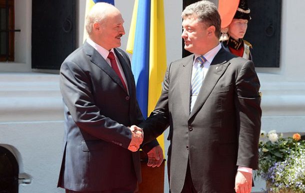 Порошенко и Лукашенко договорились об активизации политического диалога.