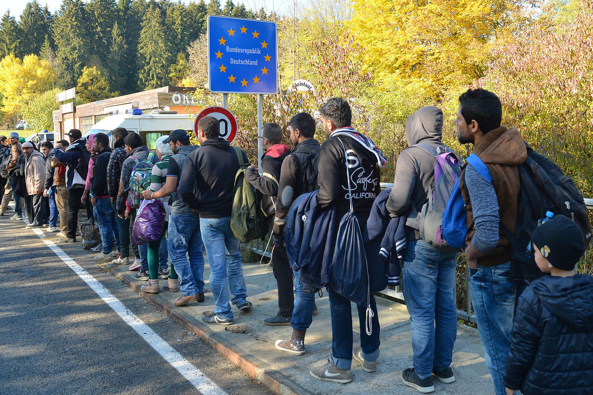 Țările UE solicită adoptarea urgentă a noilor reguli de deportare.