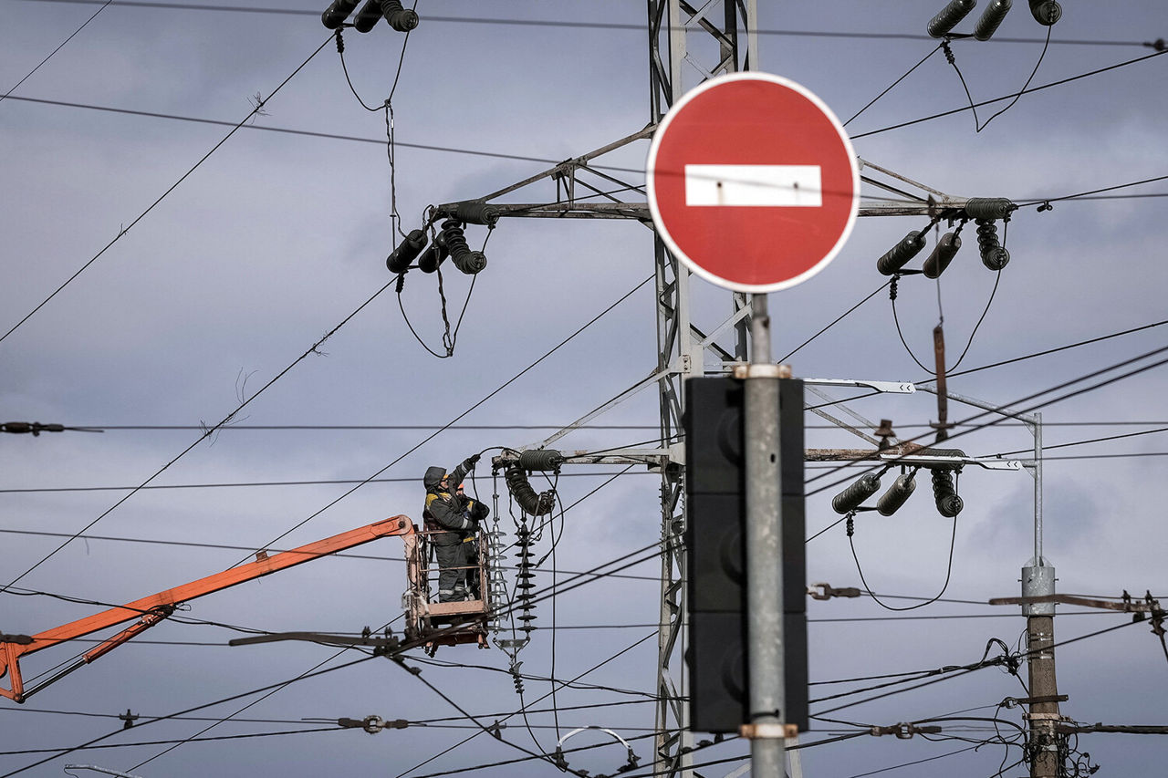 Deconectarea LEA Isaccea–Vulcănești: Alimentarea cu energie electrică este asigurată prin rute alternative.