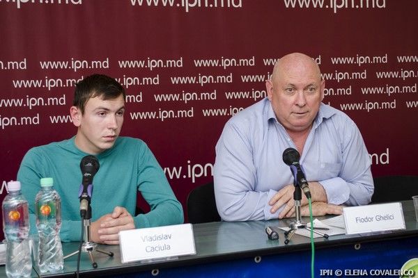 Un tânăr a fost bătut de un consilier local şi nepotul primarului. Foto: ipn.md\Elena Covalenco