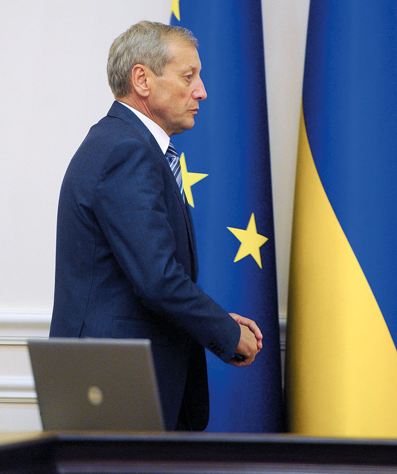Вице-премьер Украины подал в отставку.