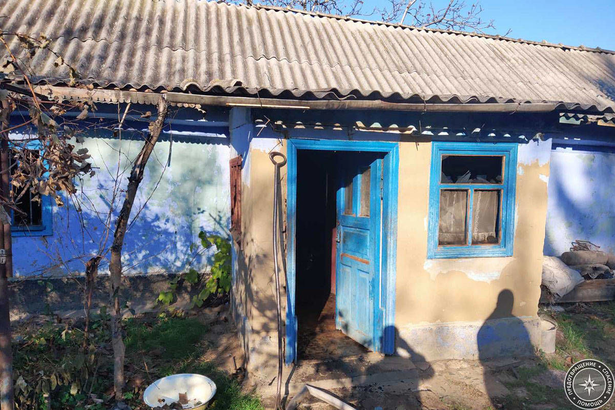 Одинокий пенсионер погиб при пожаре в собственном доме.