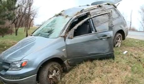 В машине находилось шесть человек - трое детей и трое взрослых.