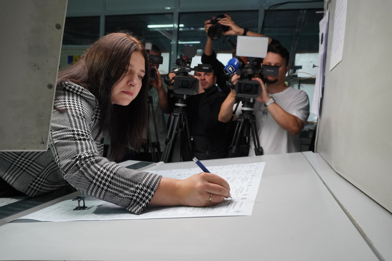 Peste 864.000 de buletine de vot vor fi tipărite pentru secțiile de votare din străinătate.