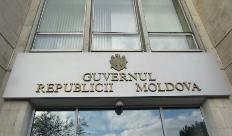 Dacă problema miliardului furat şi situaţia din sistemul bancar nu vor fi soluţionate, Guvernul RM nu va primi niciun euro. Foto: jurnal.md